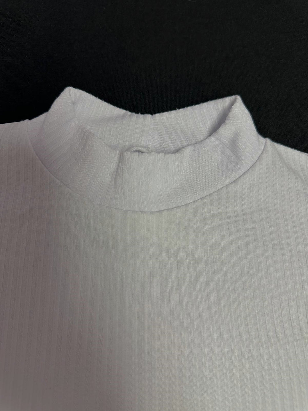 detalle cuello redondo.jpg